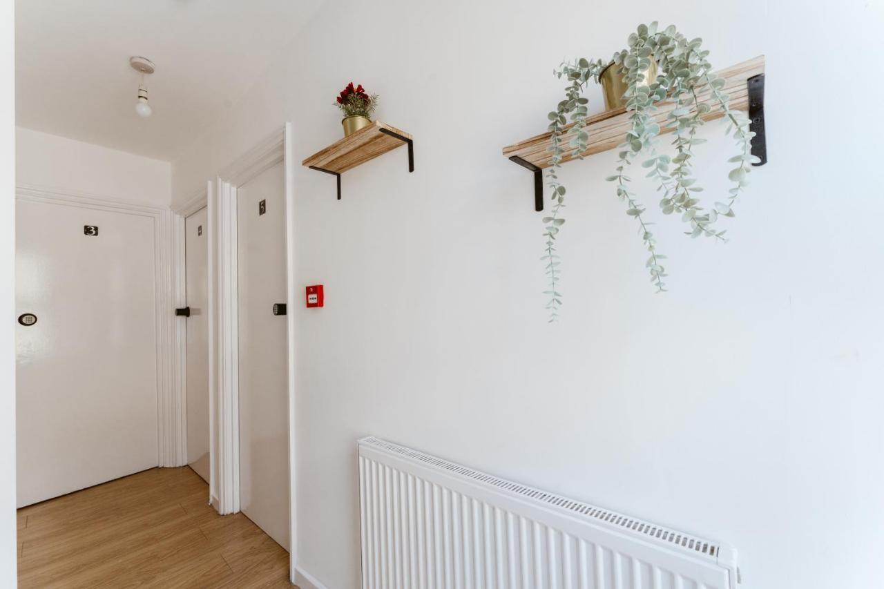 Mile End Double Rooms 27 Guest House Londres Exterior foto